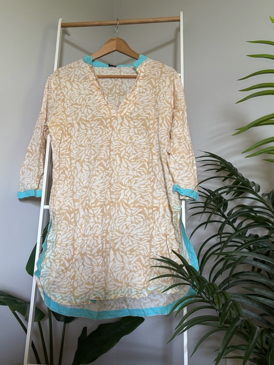 Le soleil Miami Other - Le Soleil Miami Cream & White Floral Swimsuit Cover Up with Turquoise Trim